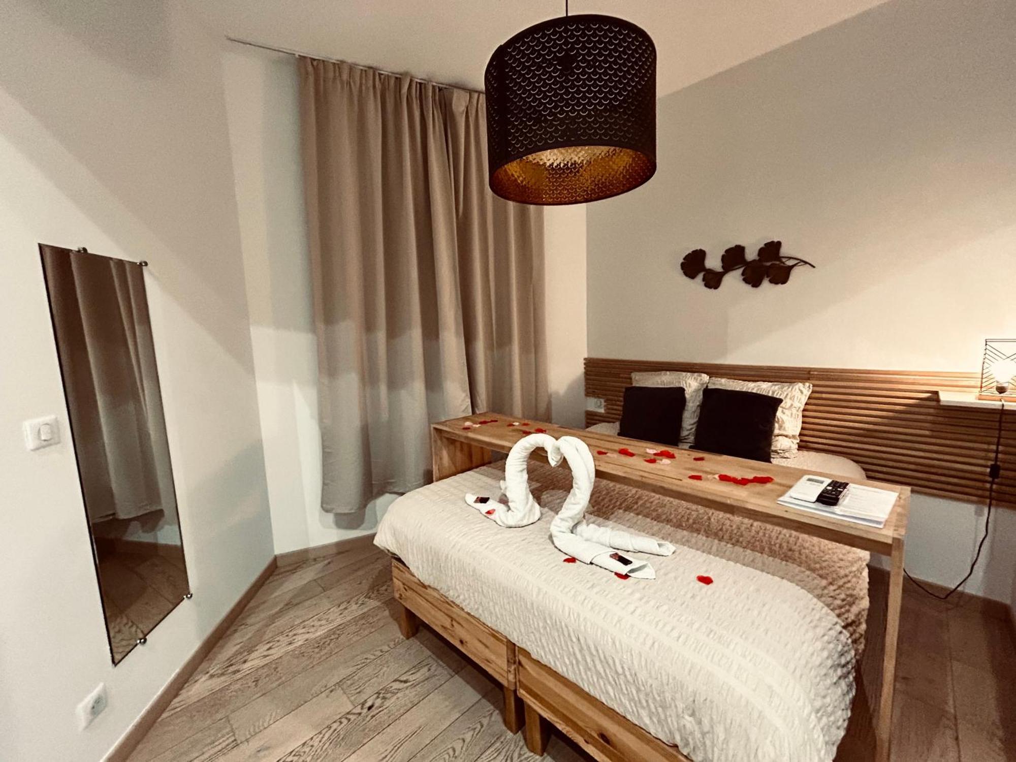 Mieuxqualhotel jacuzzi privatif Le rond Bordeaux Esterno foto